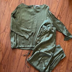 1 week only pricing - Zara Silky Olive Green Holiday Co-ord - L